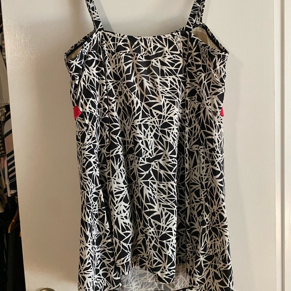Bathing suit - Picture 2 of 3